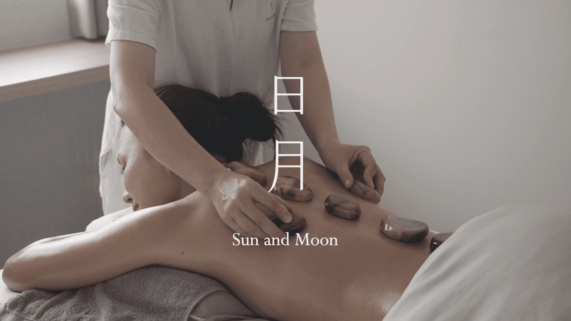 How Sun and Moon Massage makes appointment booking more efficient with SleekFlow